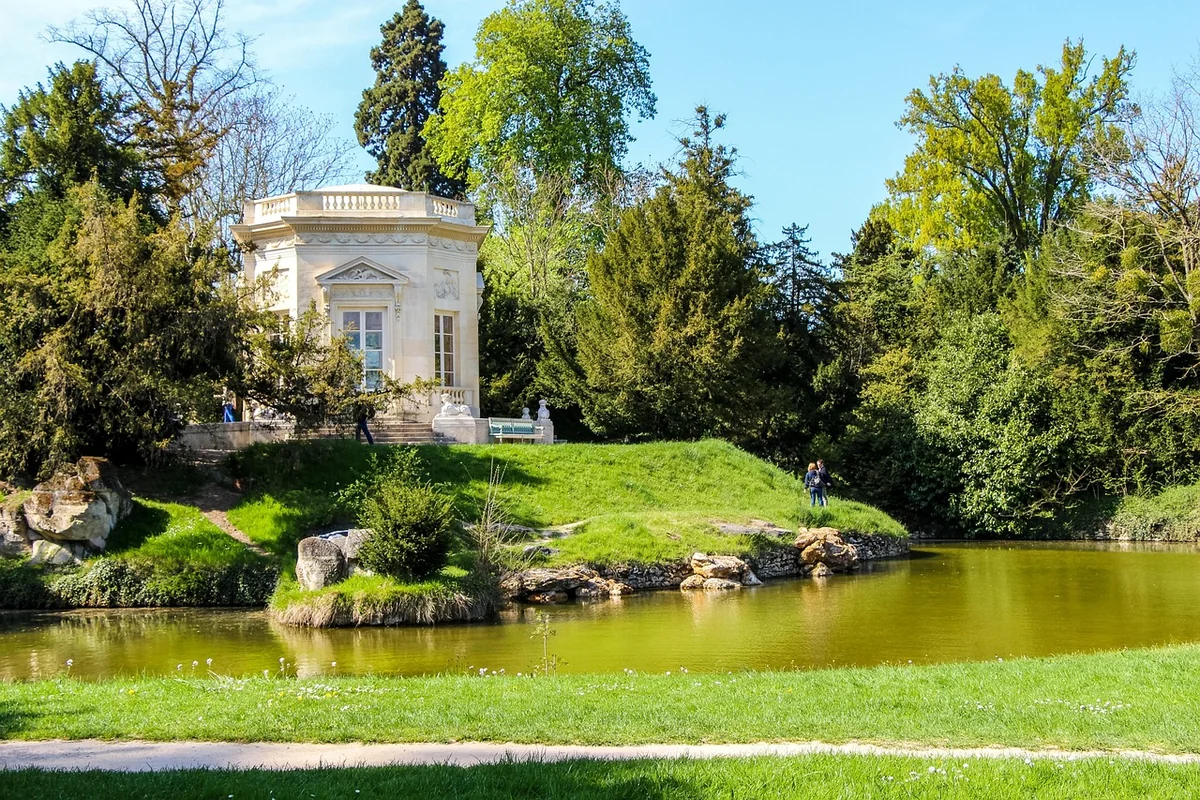 Découvrez comment rendre votre piscine non imposable en 2026 et économisez gros !